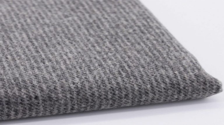 Vải Acrylic Là Gì? Những Điều “Băn Khoăn” Về Chất Vải Này
